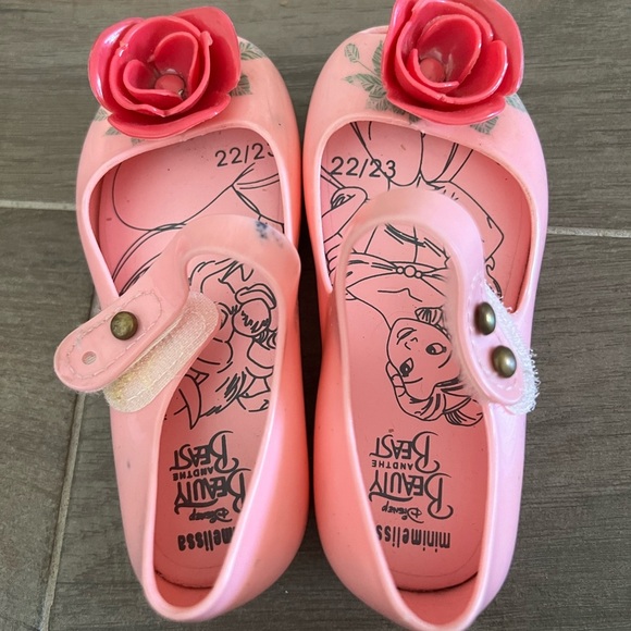 Disney x Mini Melissa Pink Rose Beauty and the Beast Belle Toddler Shoes - Picture 6 of 6